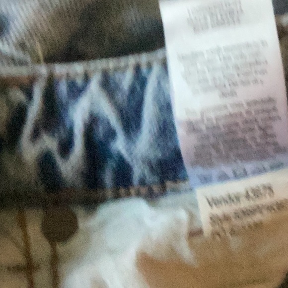 Women’s PacSun distressed shorts, size 26 - Picture 4 of 5